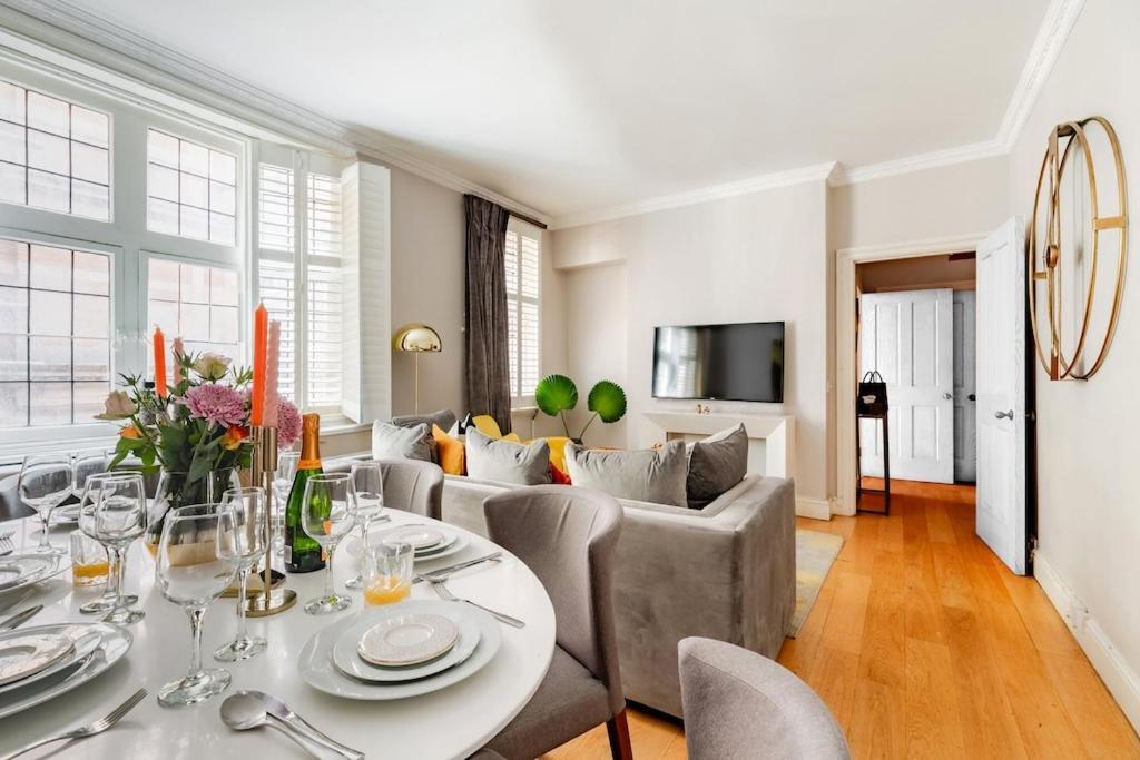 Revamped & Luxxe For Covent Garden Lovers! Adorable City Home For Families & Friends London Eksteriør bilde